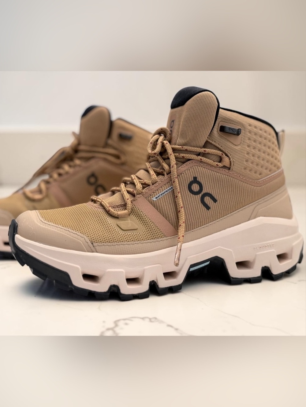 USED ON Cloudrock Mid Waterproof Sphinx/Sand Size W7